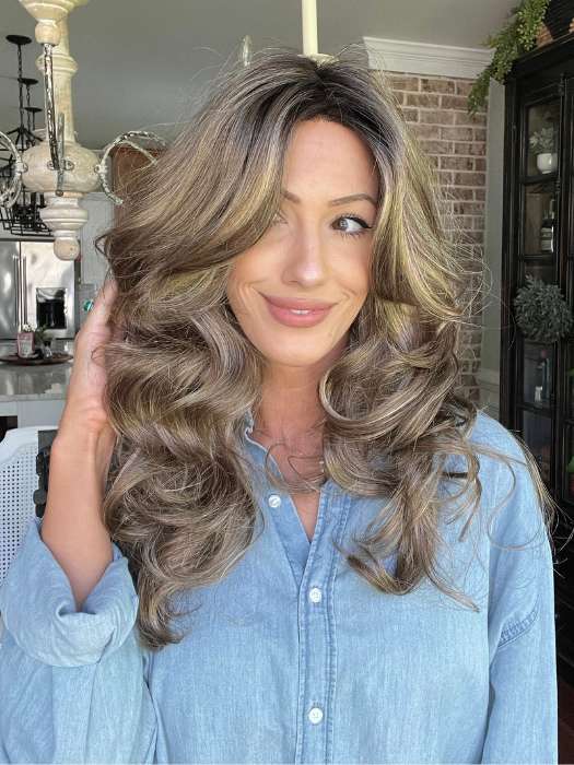 Jenna @jenna_fail wearing BRIANNA by ENVY BY ALAN EATON in color HONEY BREEZE | A blend of Cool, Honey Blonde and Multi-Dimensional Medium Brown with Darker Brown Roots