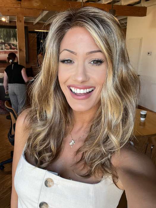Jenna @jenna_fail wearing ARROW by ELLEN WILLE in color LIGHT BERNSTEIN ROOTED | Light Auburn, Light Honey Blonde, and Light Reddish Brown blend and Dark Roots